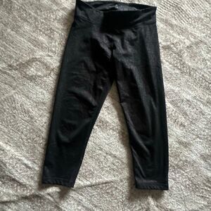 Adidas Size Small Black climalite mid rise athletic leggings capri